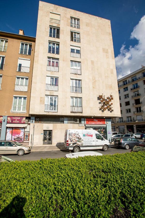 Danube Apartment Budapest Esterno foto