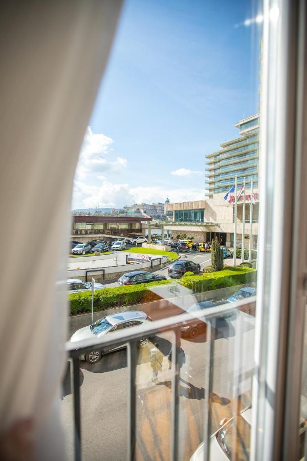 Danube Apartment Budapest Esterno foto