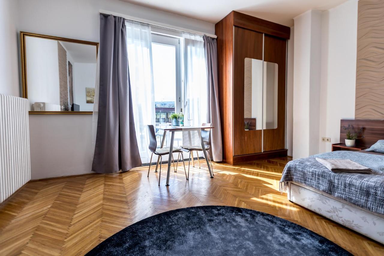 Danube Apartment Budapest Esterno foto