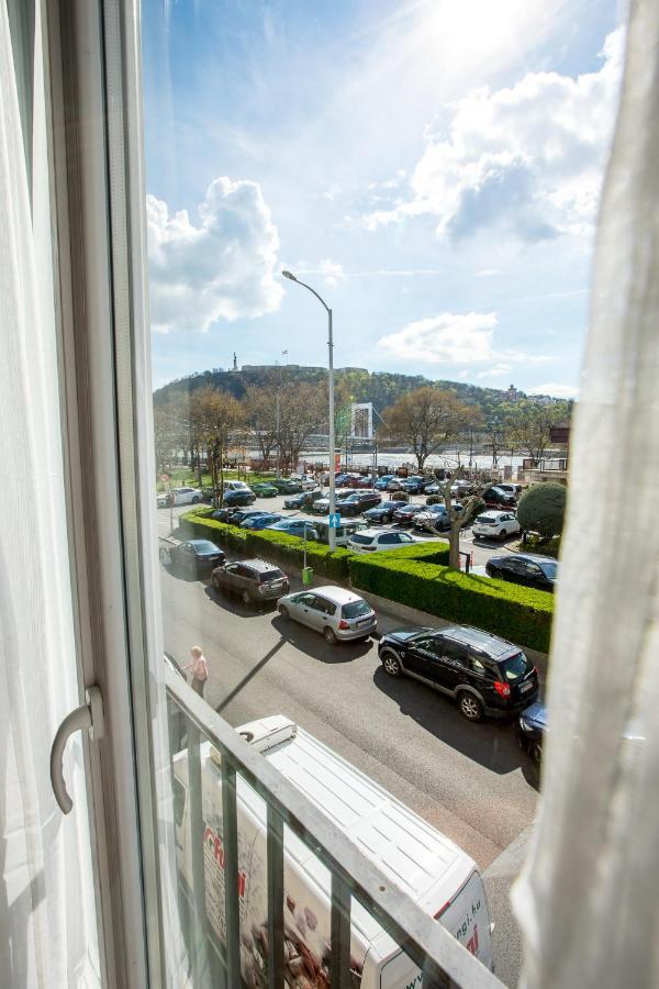 Danube Apartment Budapest Esterno foto