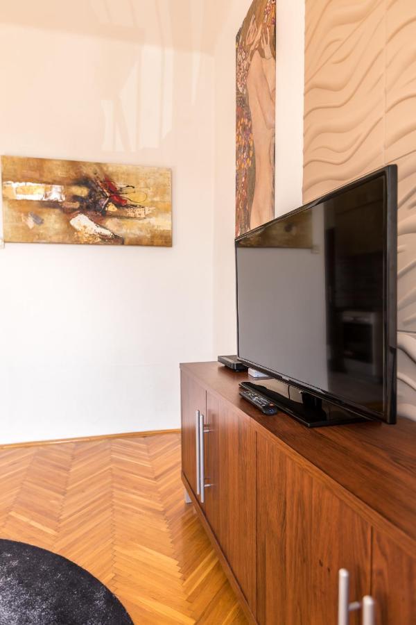 Danube Apartment Budapest Esterno foto