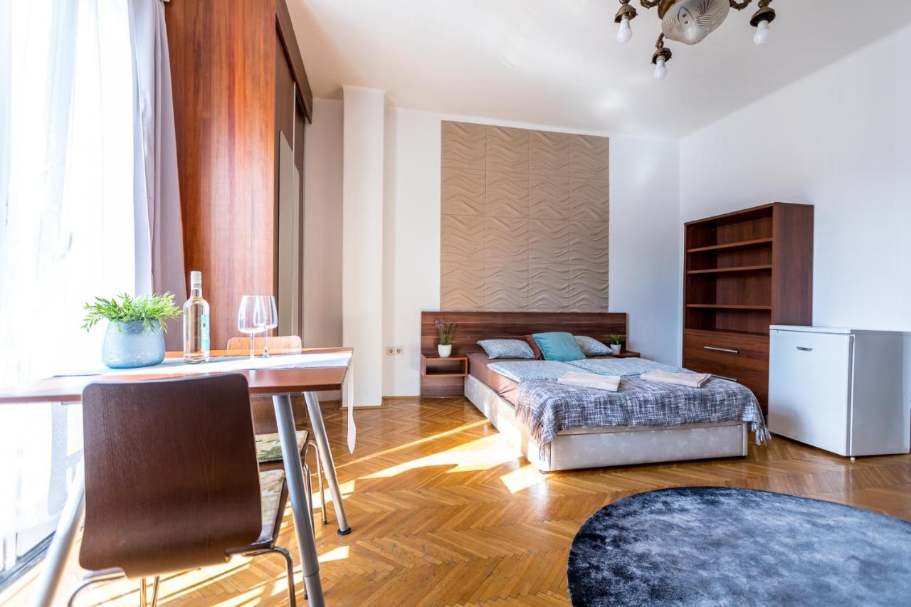 Danube Apartment Budapest Esterno foto